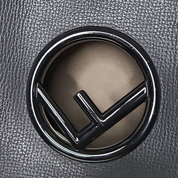 💯 Authentic Fendi Tote Handbag 🍀 - Picture 14 of 17